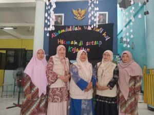 KB-TK ABA 1 Candi Laksanakan Monitoring dan Evaluasi Bank Sampah Bersama LLHPB  PWA Jatim