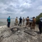 Pesisir yang Selalu Kalah di Meja Kebijakan