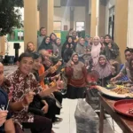 Guru SMPM Jipat Karangasem Kompak Dukung LDK Siswa dengan Makan Bersama hingga Malam Hari
