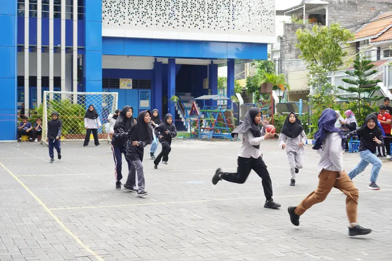 Gol, Teriakan, dan Mimpi Besar: SDMM Hidupkan Milad ke-22 Lewat Futsal dan Bola Tangan