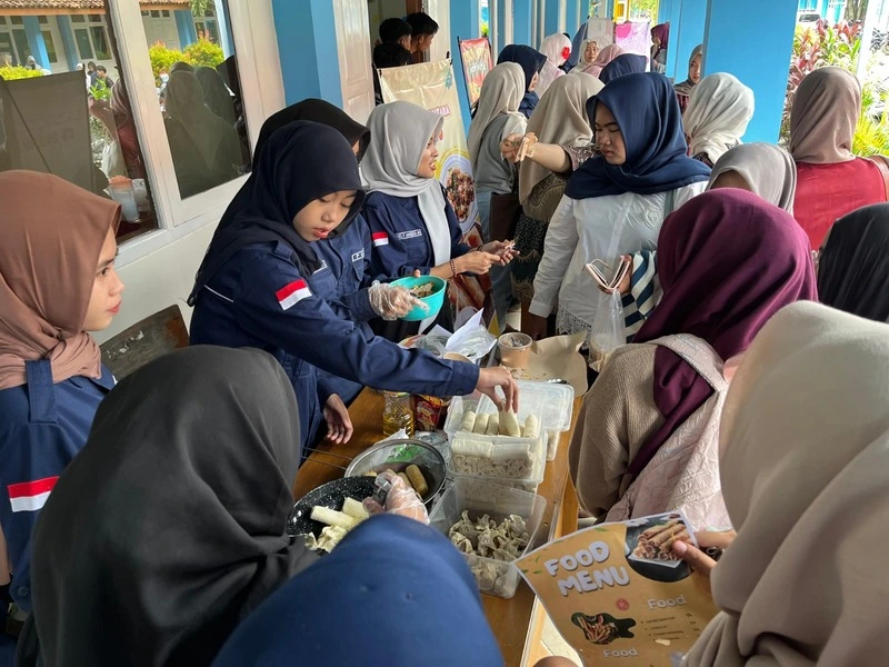 Market Day Mahasiswa PGSD STKIP Muhammadiyah Blora, Wujud Nyata Pembelajaran Kewirausahaan