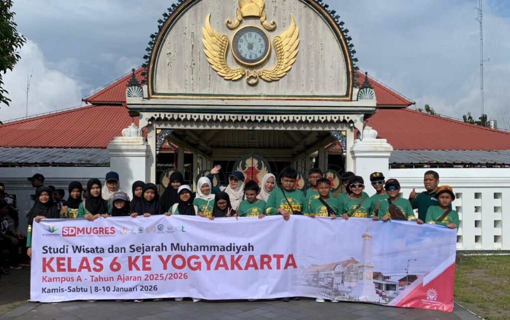 Tidak Hanya Piknik, Studi Wisata SD Mugres Juga Pelajari Sejarah Muhammadiyah