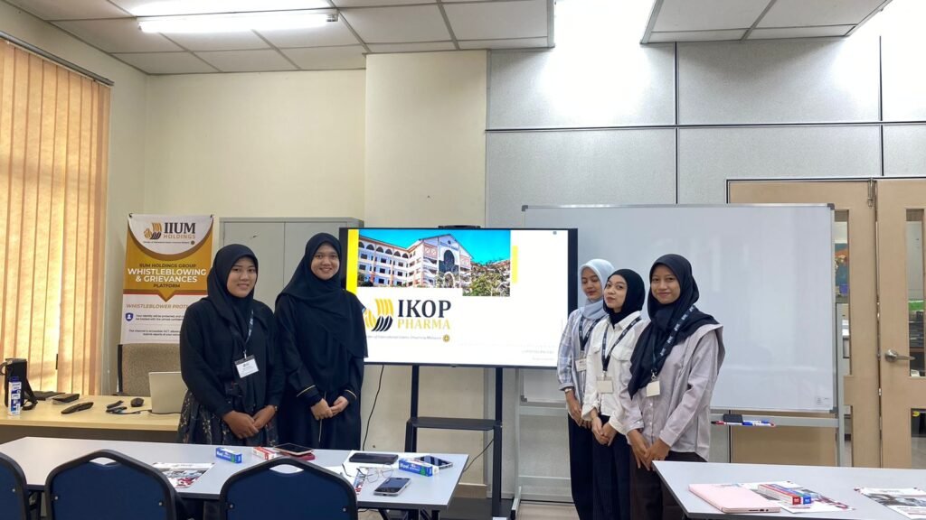 UMLA Lakukan Benchmarking Industri di IKOP Pharma untuk Penguatan Mutu Pendidikan Farmasi