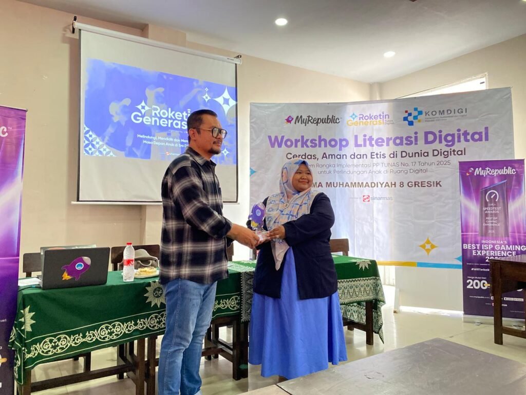 Dorong Bijak Bermedia Sosial, SMAM 8 Gresik dan MyRepublic Gelar Workshop Literasi Digital