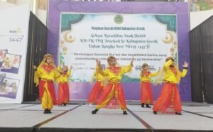 Siswa Kelas A TK ABA 45 Bambe Kenakan Kostum Meriah Saat Membawakan Tari Zamil di Acara IGABA Gresik