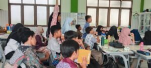 Debat Santun: Cara SD Almadany Bentuk Siswa Berpikir Kritis dan Percaya Diri