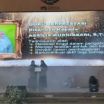 Kejutan Milad ke-56, SDM 18 Surabaya Beri Apresiasi Guru dan Karyawan Berprestasi