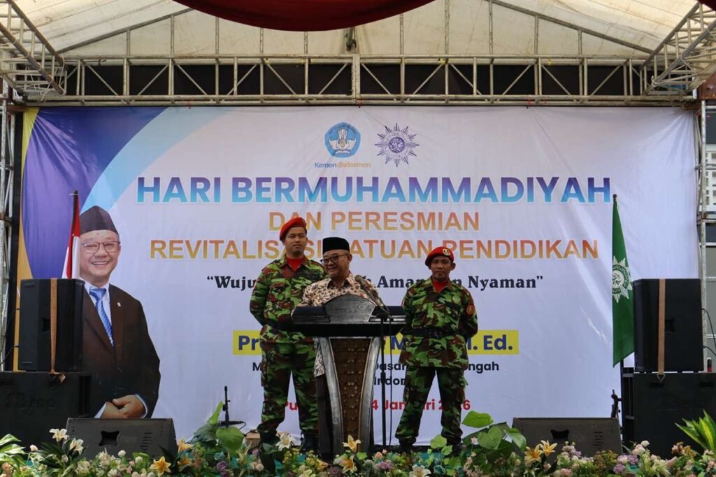 Mendikdasmen Resmikan Gedung RPS Perhotelan SMK Muhammadiyah Purwodadi dan 19 Sekolah Revitalisasi di Purworejo