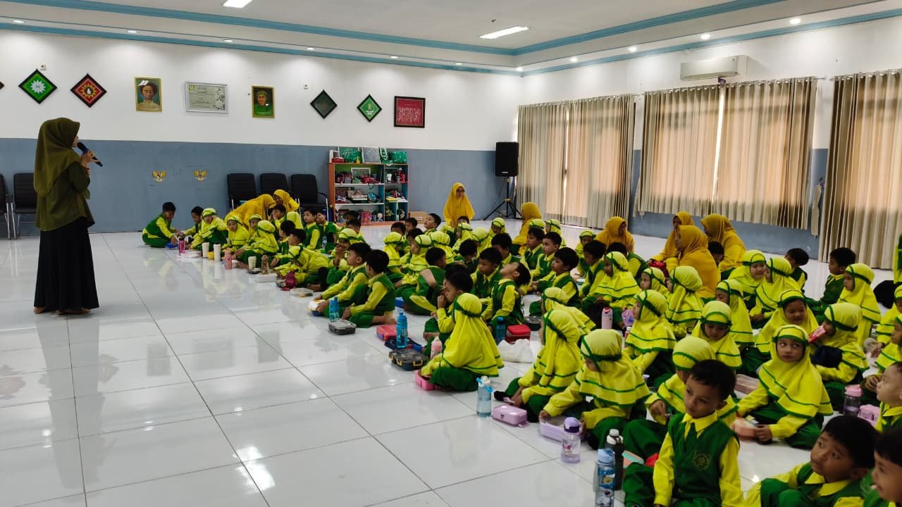 Bekal Masakan Bunda, Anak-anak Peringati Hari Gizi Nasional dengan Sarapan Bersama