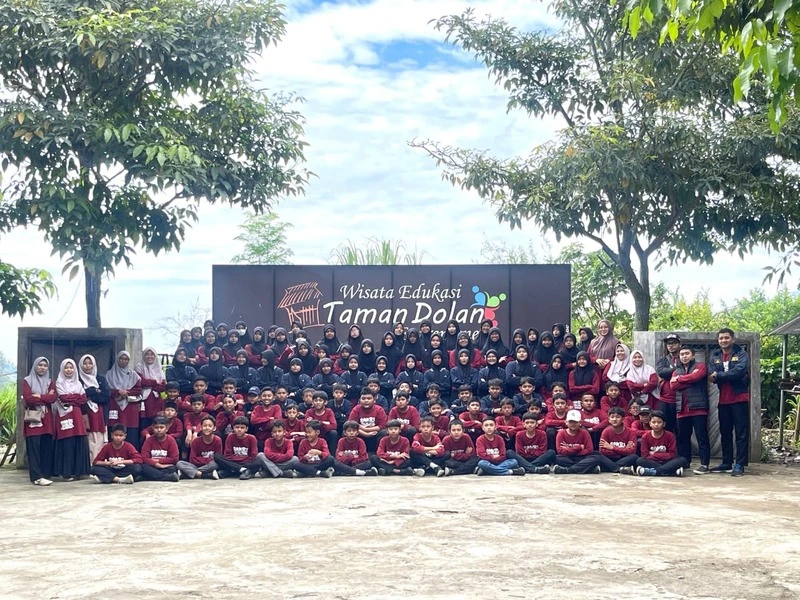 Pererat Kebersamaan, Puluhan Siswa Kelas 6 SD Sakri Ikuti Tadabbur Alam di Batu