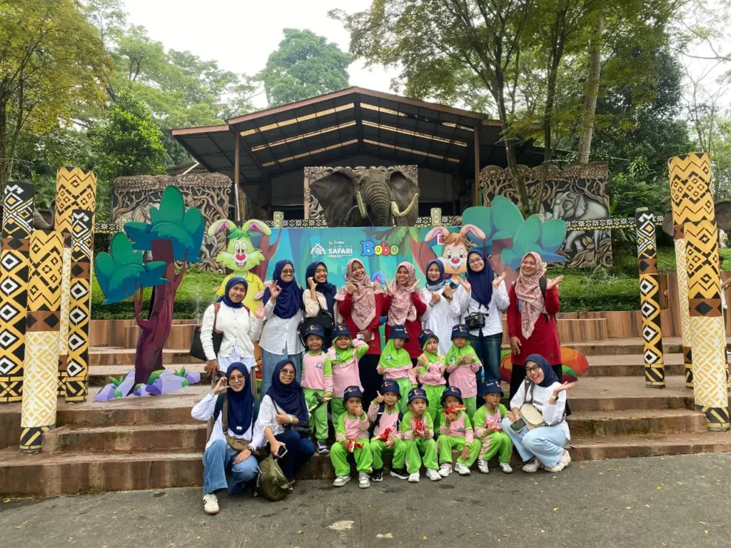 Menengok Petualangan Edukasi KB-TK ABA Paiton di Taman Safari Prigen