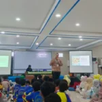 Orang Tua Mengajar di SD Muhammadiyah 3 Ikrom, Siswa Belajar Pentingnya Makanan Sehat