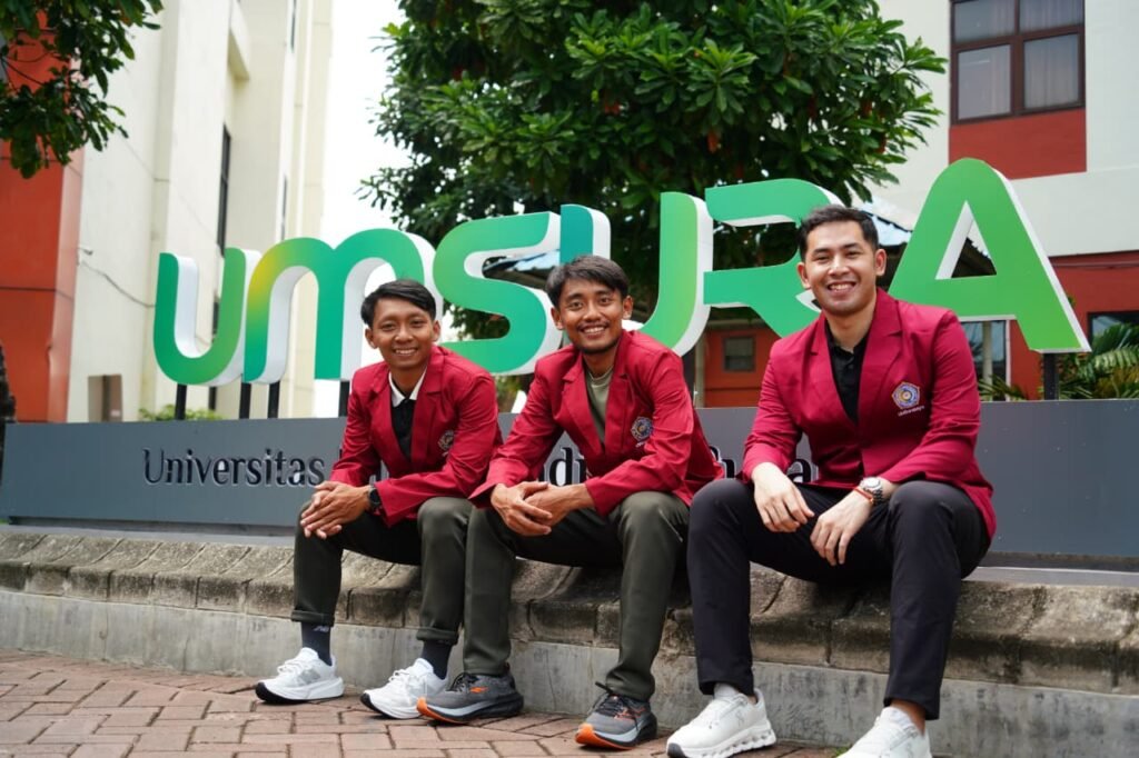 Pebulutangkis Nasional dan Dua Atlet Balap Sepeda Resmi Daftar Kuliah di UMSURA