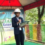 Ujian Praktik Bahasa Inggris Kelas VI SD Muhammadiyah 1 Menganti Latih Kepercayaan Diri dan Pelafalan Siswa