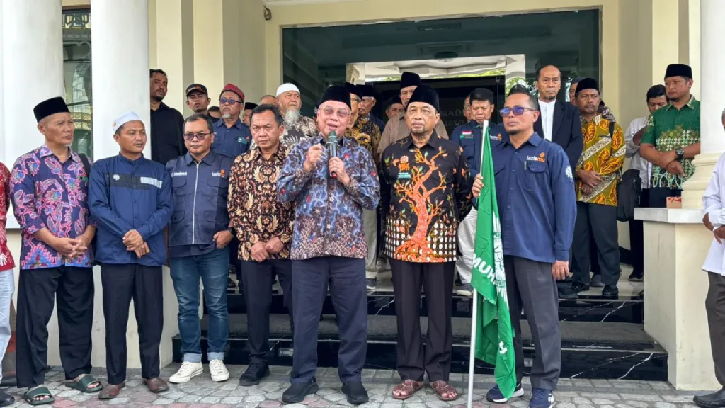 Muhammadiyah Jatim Kirim 2 Truk Kemanusiaan dan Kendaraan Operasional ke Aceh dan Sumatera Utara