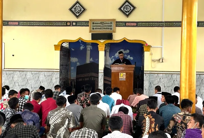 Ketua LDK PDM Kota Blitar Ajak Istikamah Salat dan Dekat dengan Masjid