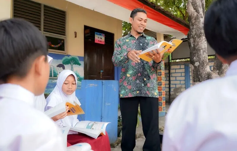 Kemendikdasmen Tegaskan Keberpihakan pada Guru Non-ASN, Anggarkan Lebih dari Rp14 Triliun pada 2026