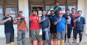 Dua Hari Bersihkan Lumpur, Lazismu Jatim Kembalikan Aktivitas Belajar di Rantau Aceh Tamiang