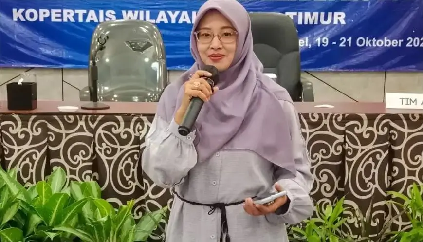 Cahaya Layar dan Cahaya Nalar: Kampus dalam Pelukan Era Digital