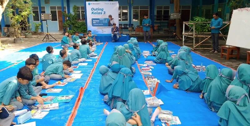 Outing Class MI Muhammadiyah 1 Jombang: Menumbuhkan Gemar Membaca lewat Ilustrasi Gambar