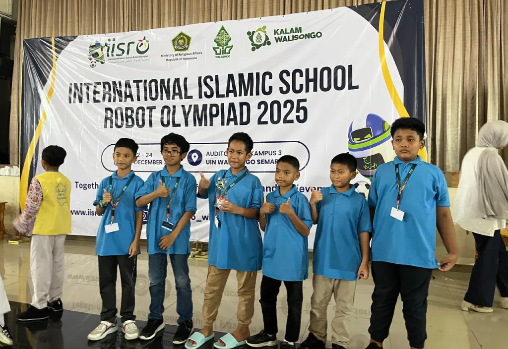 Ketika Iman Menguatkan Logika, Mugeb Berjaya di Robotika Dunia