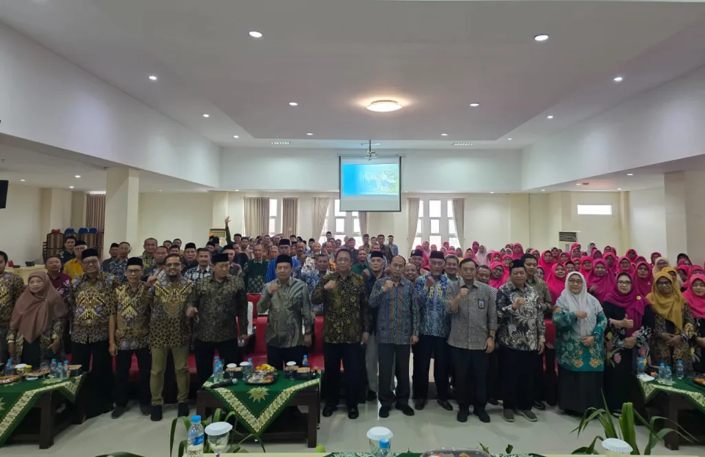 Kristofora Karolina Kewa, Wisudawati Terbaik Non-Muslim dan Wajah Moderasi Ummad