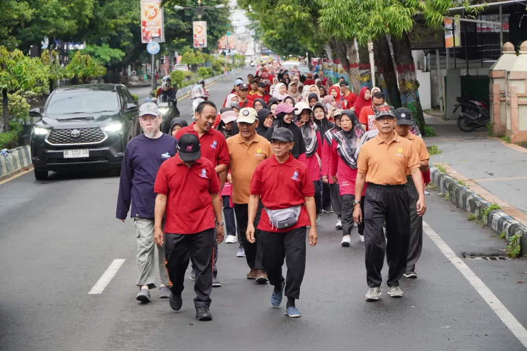 Milad 2026, RSU Muhammadiyah Ponorogo Gelar Jalan Sehat dan Penghargaan Karyawan
