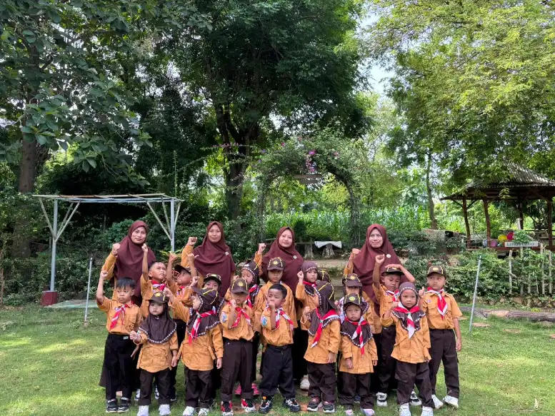 Tadabur Alam PAUD ‘Aisyiyah Dadapan Tanamkan Cinta Alam Sejak Usia Dini