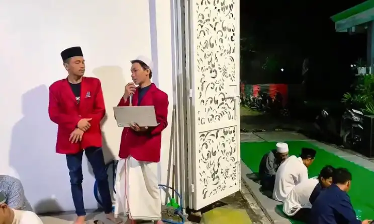 Mahasiswa UMSURA Dorong Digitalisasi Donasi Masjid Berbasis QRIS