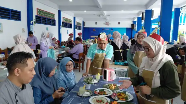 Gelar MasterChef ke-3, Milad ke-22 SDMM Semarakkan Kebersamaan Guru dan Karyawan