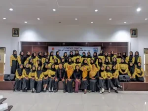 Belajar Langsung di Kampus UBAYA, Siswa SMK Vocatama Asah Public Speaking dan Kreativitas Event