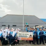 Peringati Isra’ Mi’raj, SMK Milan Gelar Bakti Sosial Bersihkan Masjid Muhammadiyah