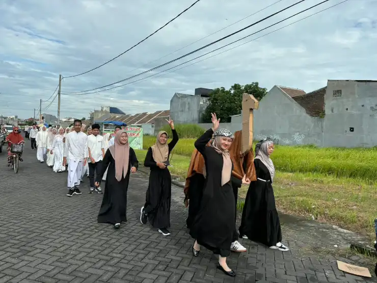 Pawai Isra’ Mi’raj Smamio Tanamkan Inspirasi Iman, Ibadah, dan Akhlak Generasi Muda