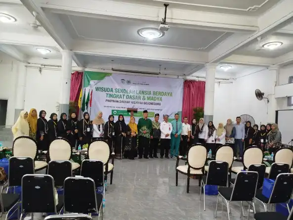 Ratusan Lansia Padati Aula Taqwa pada Wisuda Lansia Berdaya PDA Bojonegoro