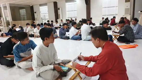 Baitul Arqam Spemdalas Kuatkan Pondasi Shalat Siswa Kelas IX