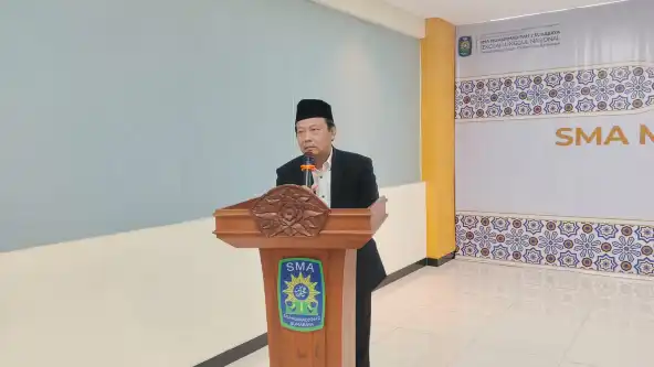 Prof. Khozin Harapkan Smamda Surabaya Terus Tumbuh Usai Lantik Jajaran Wakil Kepala Sekolah Baru