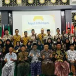 Alumni Beri Makan, Uang, dan Pakaian Guru Muhammadiyah Takerharjo