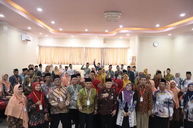 Guru MA Muhammadiyah 9 Lamongan Ikuti Bimtek Kurikulum Berbasis Cinta