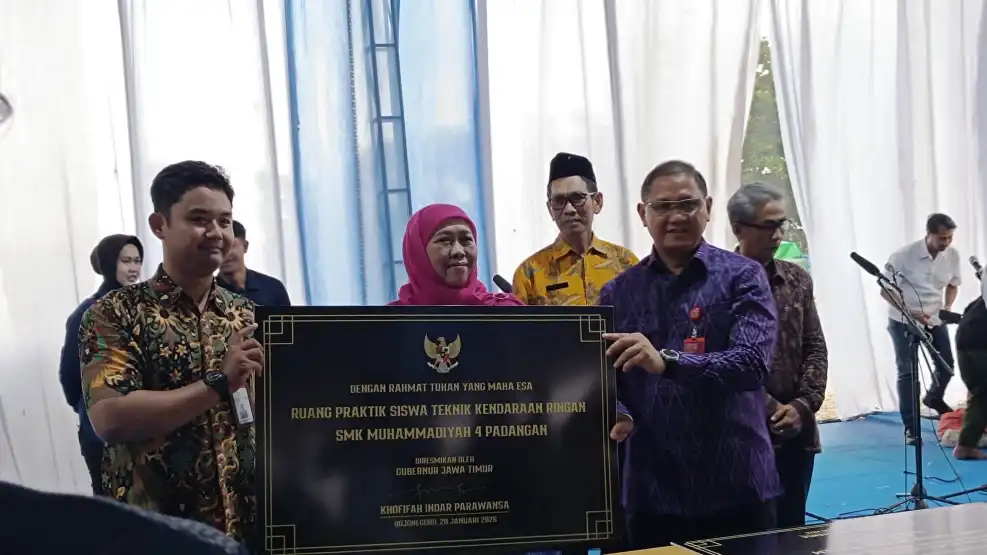 Gubernur Jawa Timur Resmikan Ruang Praktik Siswa TKR di SMK Muhammadiyah 4 Padangan
