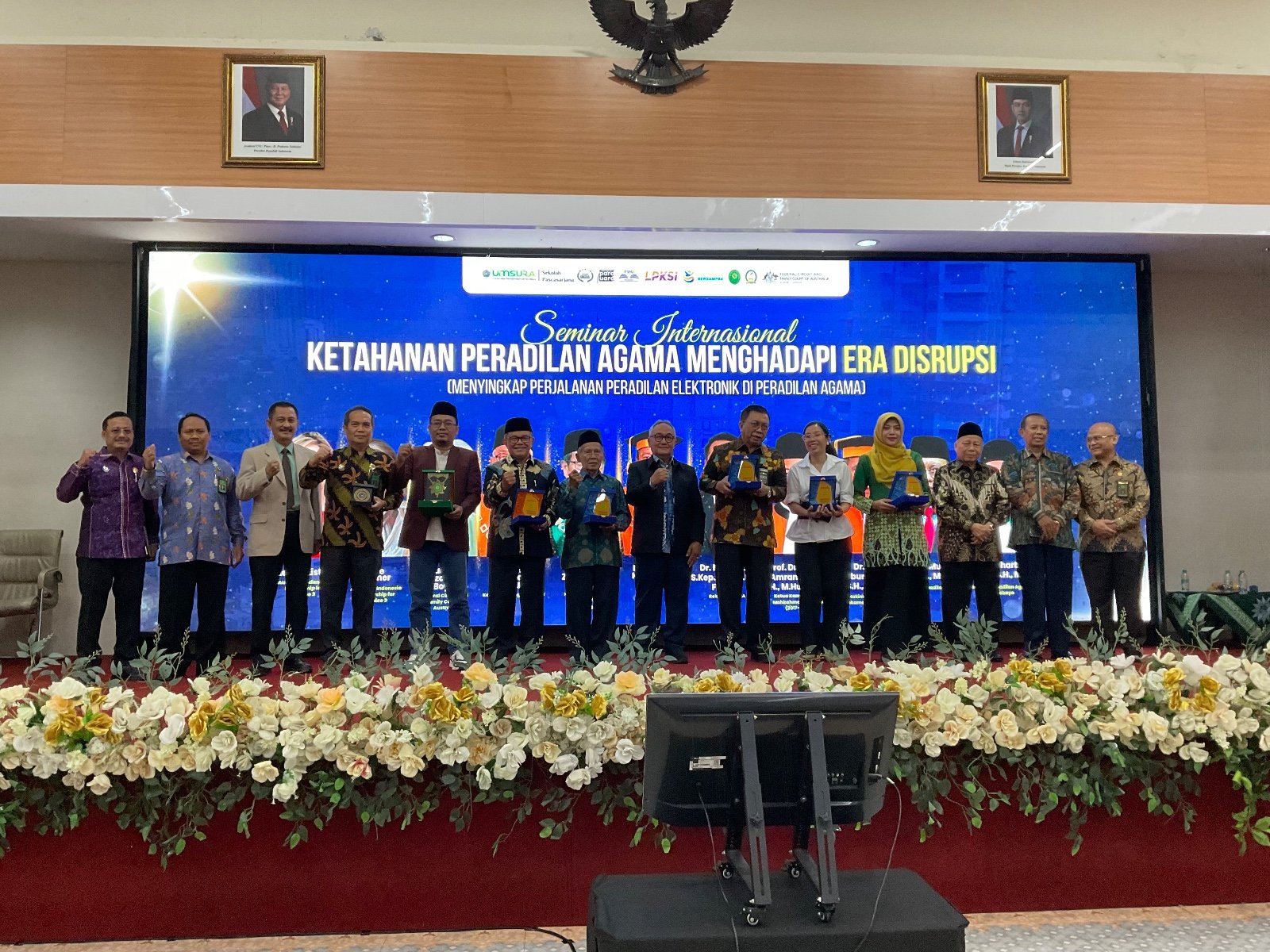 550 Hakim se-Indonesia Hadiri Seminar Internasional Umsura–PTA Surabaya