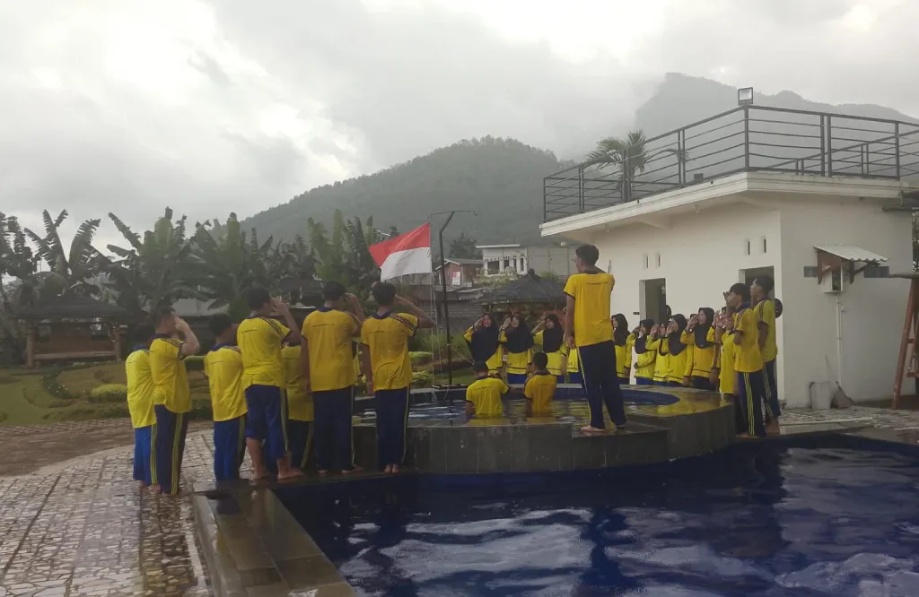 Energi Pagi Kota Batu Warnai Future Leader Camp IPM SMAMIO