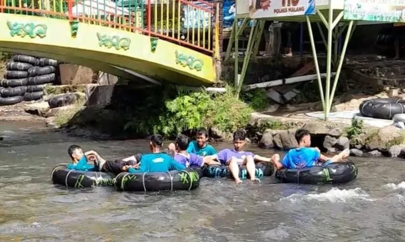 Menutup Study Tour 2026, Siswa MadtsaMutu Pondok Modern Paciran Nikmati Keseruan di Sumber Maron