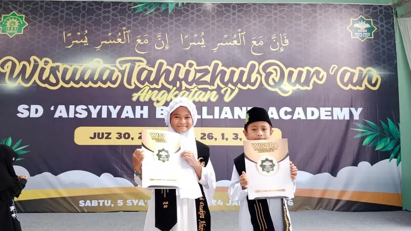 Prestasi Membanggakan: Dua Siswa Kelas 1 SD Aisyiyah Brilliant Academy Jombang Berhasil Tuntaskan Hafalan Juz 30