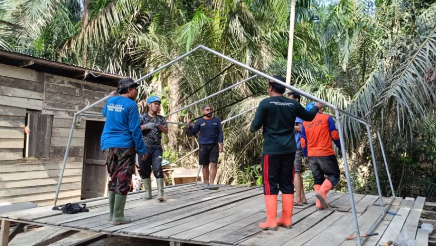 Antisipasi Banjir Susulan, Muhammadiyah Jatim Bangun Tenda Panggung Pengungsian di Aceh Tamiang