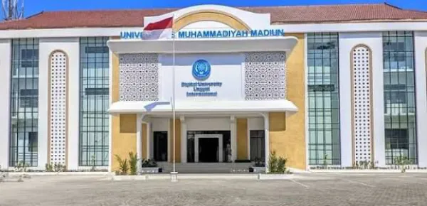 Kristofora Karolina Kewa, Wisudawati Terbaik Non-Muslim dan Wajah Moderasi Ummad