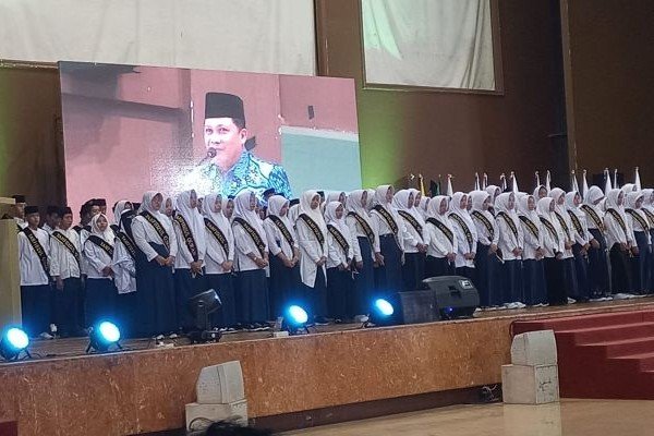 1.519 Pelajar SMP Muhammadiyah Ikuti Wisuda Akbar Tahfidz Quran