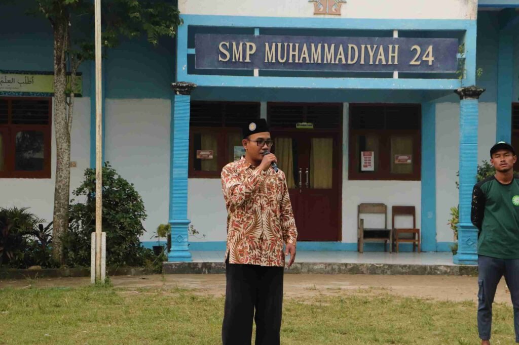 Wadir Berikan Suntikkan Spirit Kaderisasi di LKP Hizbul Wathan Al Mizan 