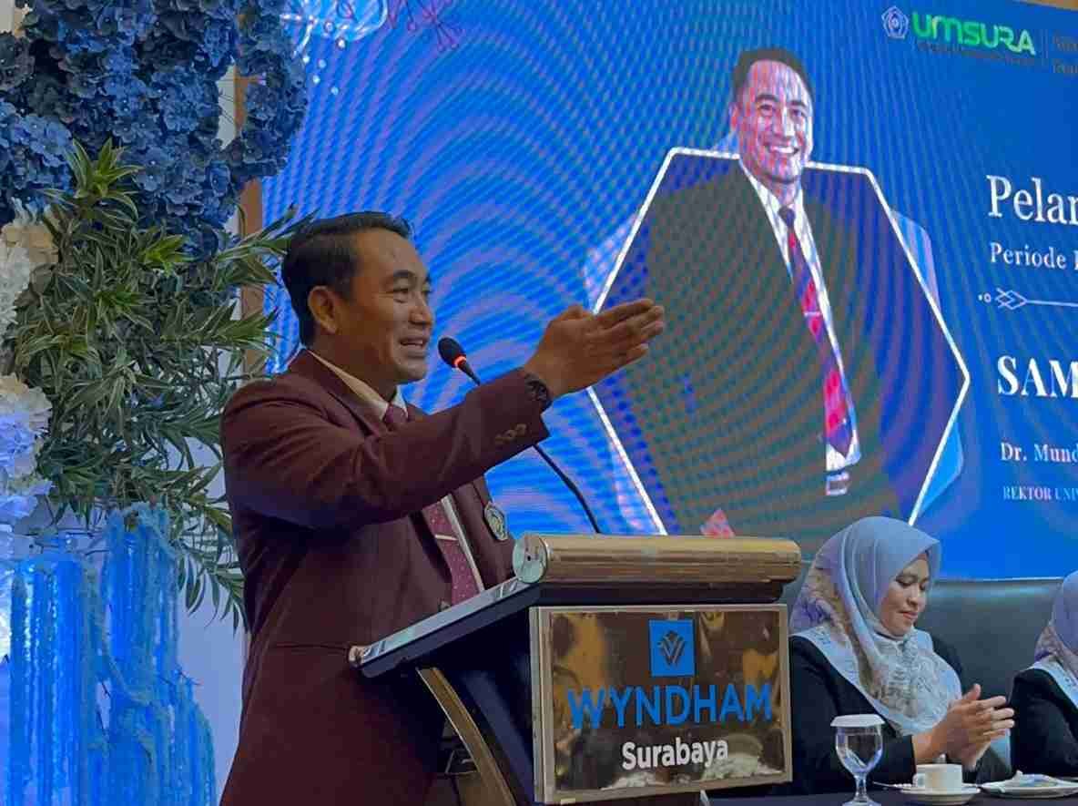 Rektor UMSURA Sampaikan Tiga Pesan Penting pada Pelantikan Dokter Periode IX