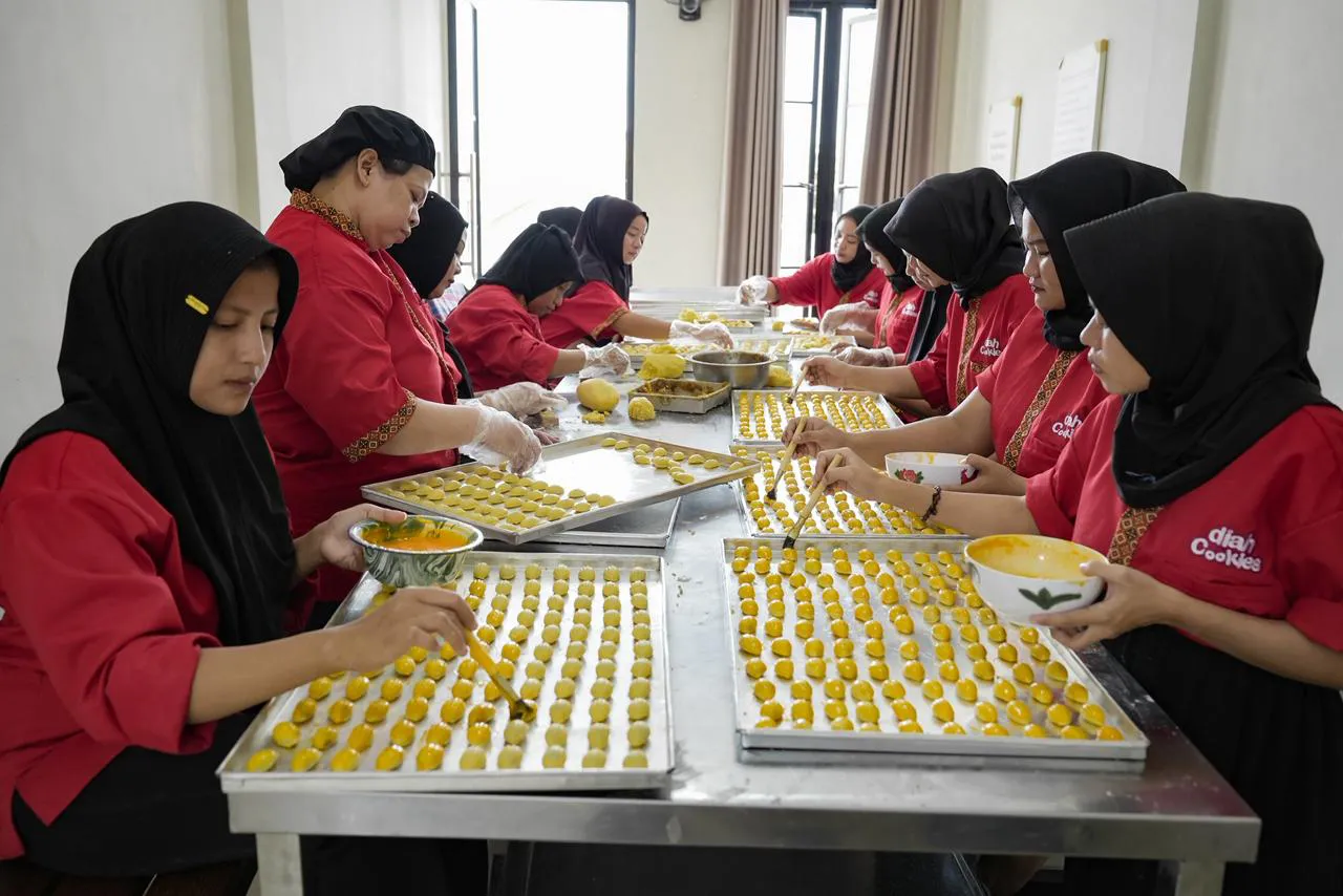 Bangun Bisnis Kue Kering Miliaran dengan Ikhtiar dan Tawakal