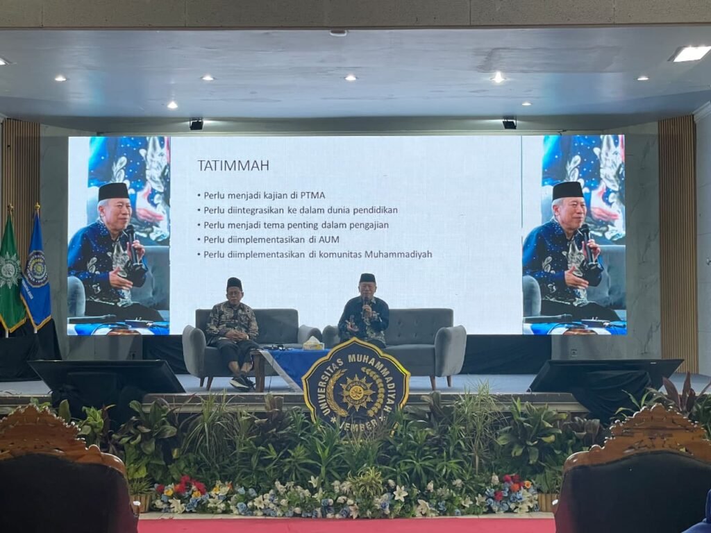 Ekoteologi sebagai Jalan Tengah antara Teosentrisme dan Antroposentrisme